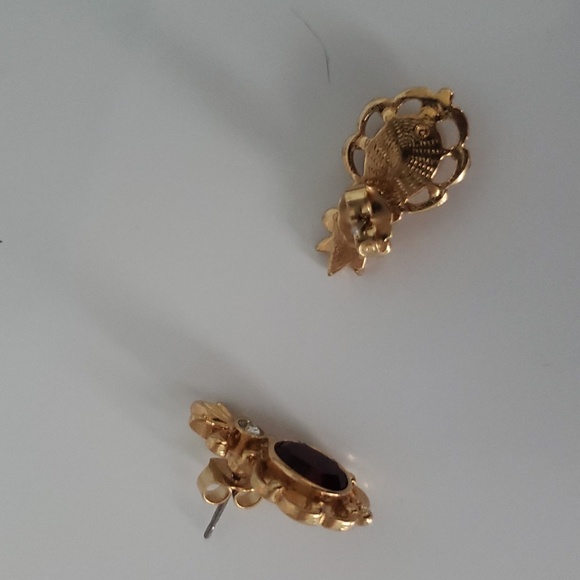 Avon Vintage Pineapple Gold Tone Earrings - Picture 4 of 7